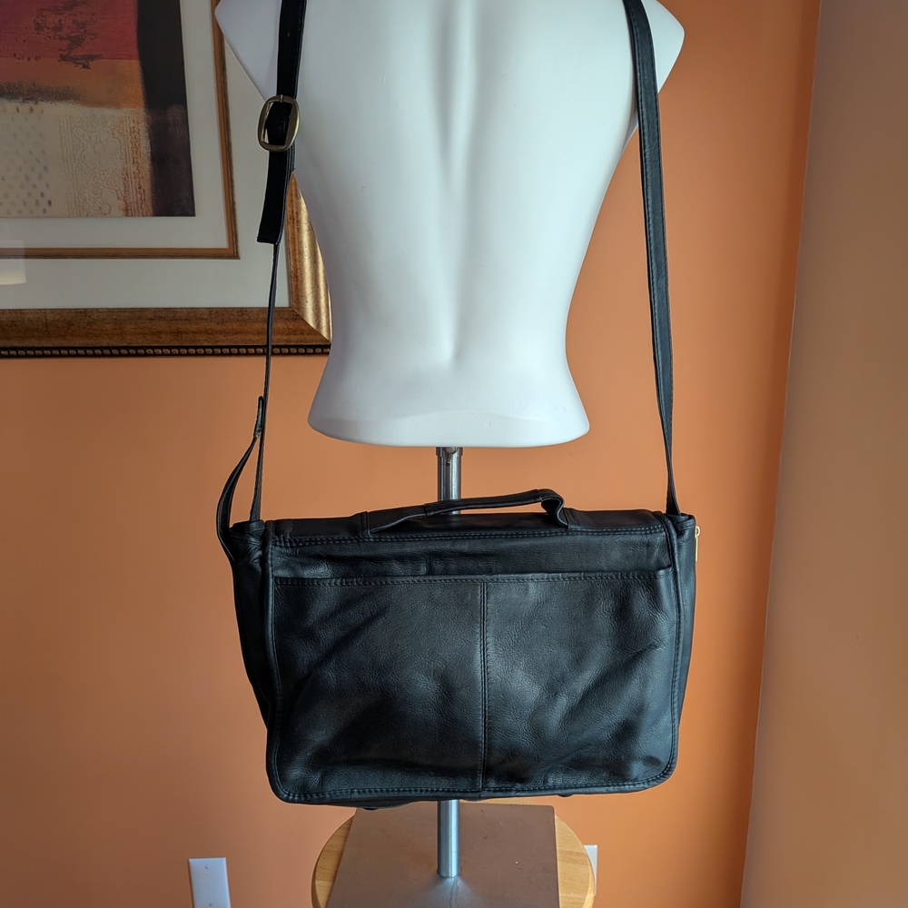Elegant Black Leather Messenger Bag / laptop bag
